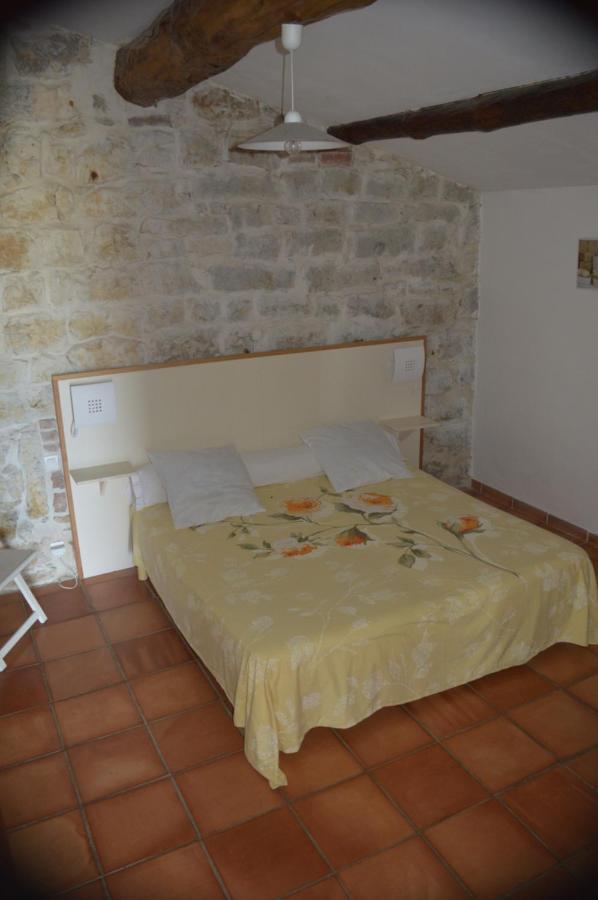 Les Loups Dans La Bergerie Bed and Breakfast Banne Exteriör bild